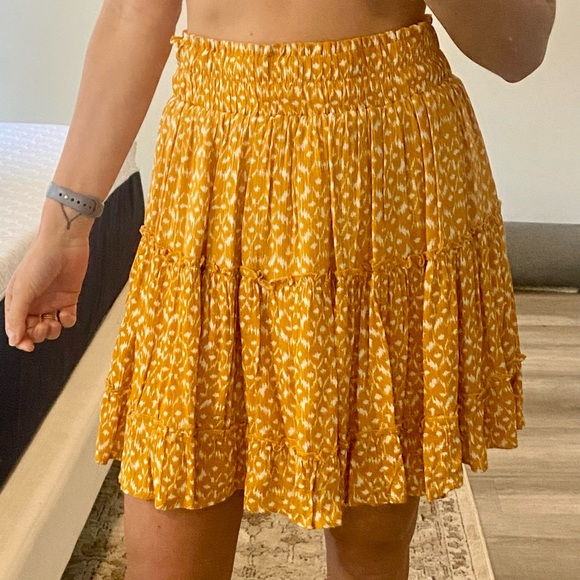 Vici Skirt - Picture 2 of 5